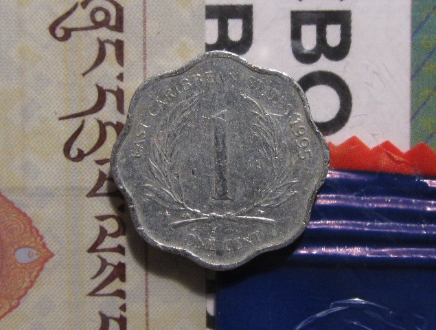 Деньги Мира №22 - Банкнота 5 нгултрумов (Бутан) + монета 1 цент (Бермудские острова)