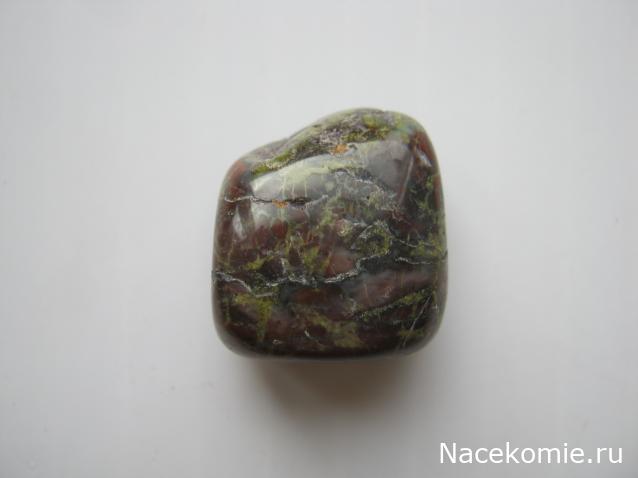 Камни и Минералы №5 - Гелиотроп