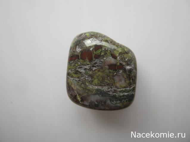Камни и Минералы №5 - Гелиотроп