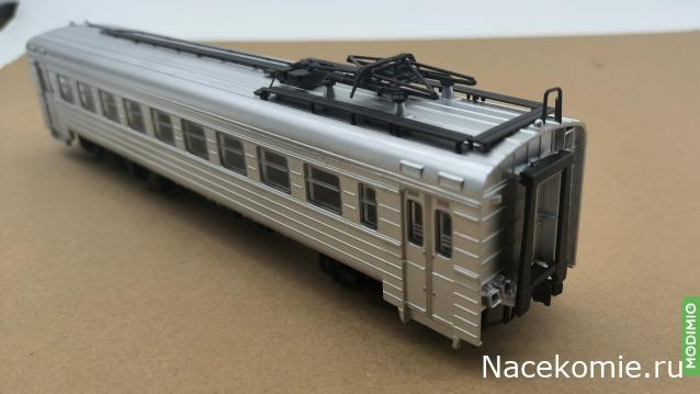 Наши поезда №15 - ЭР2 - Моторный вагон электропоезда