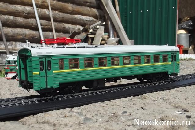 Наши поезда №15 - ЭР2 - Моторный вагон электропоезда