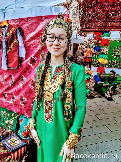 Куклы в народных костюмах №23 Кукла в туркменском праздничном костюме