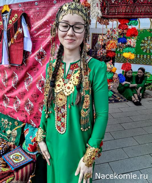 Куклы в народных костюмах №23 Кукла в туркменском праздничном костюме