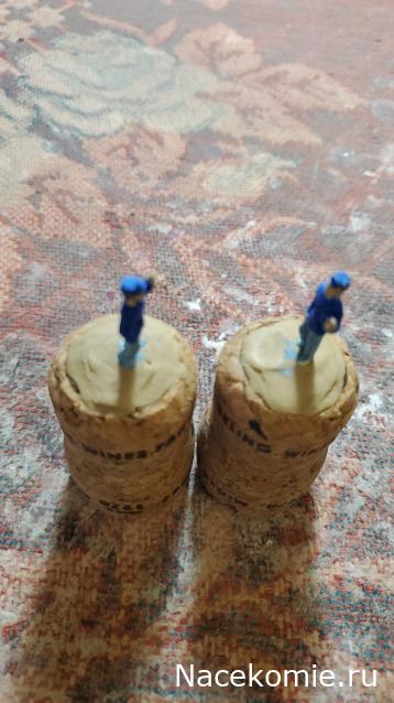 "Раскрашивание неокрашенных фигурок. Масштаб : 1/100 и 1/87