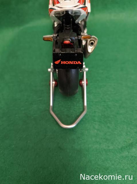 Мотоциклы других производителей, в разных масштабах, сборные модели.