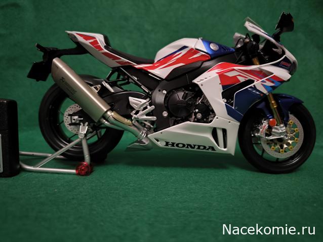 Мотоциклы других производителей, в разных масштабах, сборные модели.