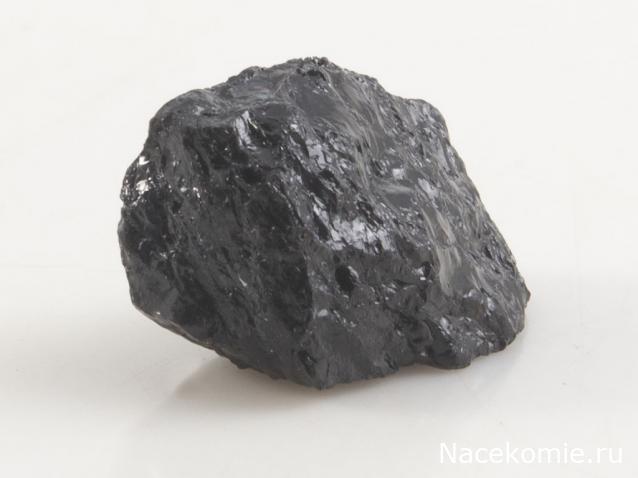 Камни и Минералы. Тайны Недр №18 - Шерл