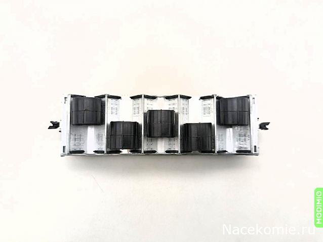 Наши поезда. Спецвыпуск №05 - Вагон-платформа для перевозки стали в рулонах, модель 13-9906