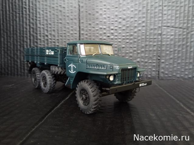 Легендарные Грузовики СССР № 120 - УРАЛ-377