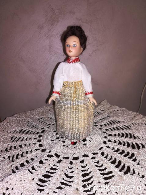 Куклы в народных костюмах №5 Кукла в зимнем костюме Архангельской губернии