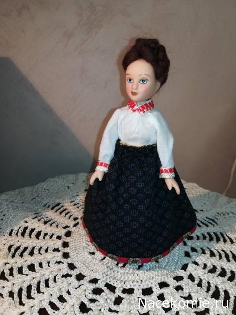 Куклы в народных костюмах №5 Кукла в зимнем костюме Архангельской губернии