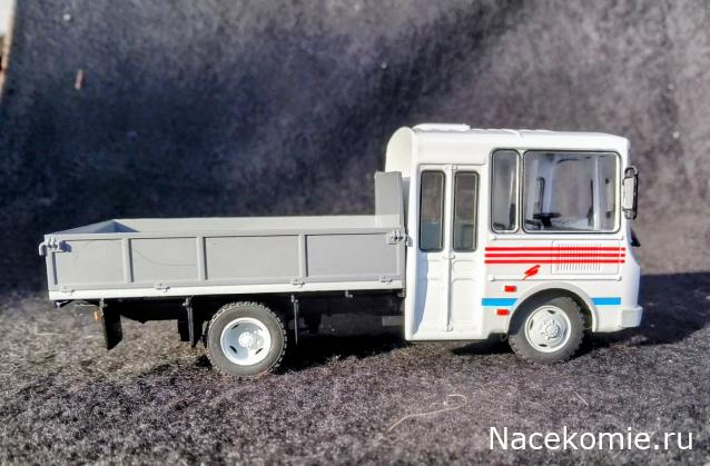 Наши автобусы Спец-выпуск № 18 - ПАЗ-3205-30К