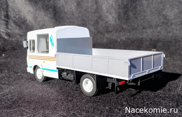 Наши автобусы Спец-выпуск № 18 - ПАЗ-3205-30К