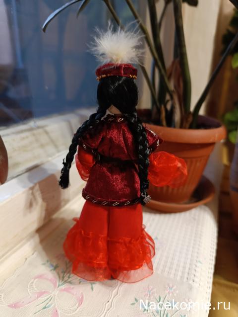 Куклы в народных костюмах №28 Кукла в казахском праздничном костюме