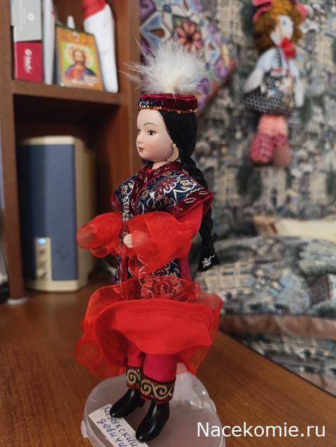 Куклы в народных костюмах №28 Кукла в казахском праздничном костюме