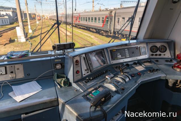 Наши поезда №ХХ - Электровоз ЭП2К