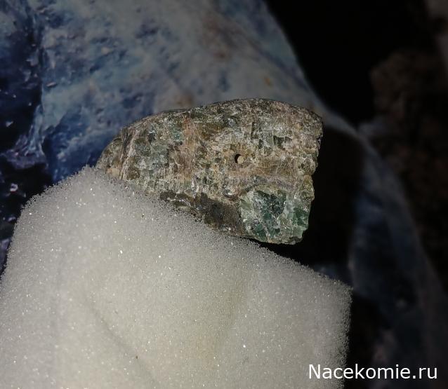 Камни и Минералы. Тайны Недр №28 - Апатит