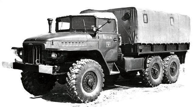 Легендарные Грузовики СССР ЛГ № 130 - Урал-375