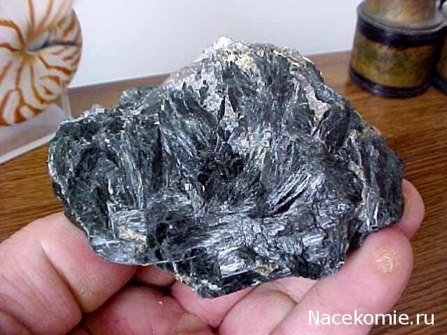 Минералы №91 Роговая Обманка фото, обсуждение