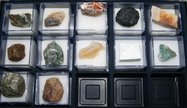 Минералы Сокровища Земли (2009) - График Выхода и обсуждение