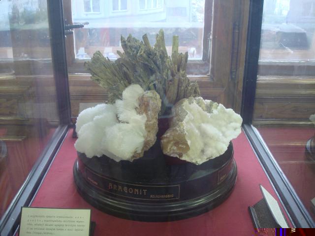 Минералы Сокровища Земли (2009) - График Выхода и обсуждение